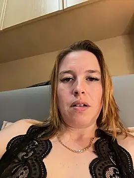 Snapshot of amberrose094 chatting on February 13, 2026, 8:38 pm amberrose094 online show from February 13, 2026, 8:38 pm