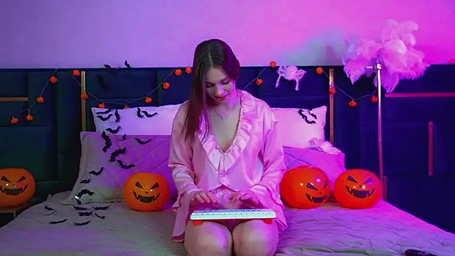 Snapshot of VeronicaVances chatting on October 22, 2025, 6:07 pm VeronicaVances online show from October 22, 2025, 6:07 pm