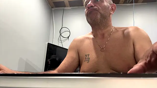 frankyjones8989 online show from October 28, 2025, 7:38 pm