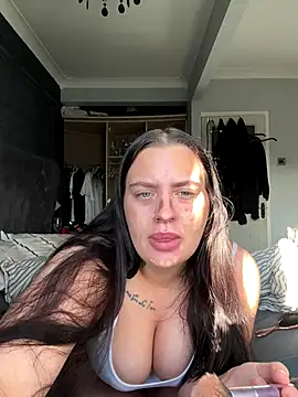 Snapshot of Victoriasteel chatting on November 2, 2025, 9:22 am Victoriasteel online show from November 2, 2025, 9:22 am