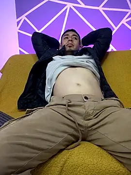 abnerdam01 online show from September 19, 2025, 3:19 am