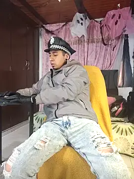 abnerdam01 online show from October 30, 2025, 12:06 pm