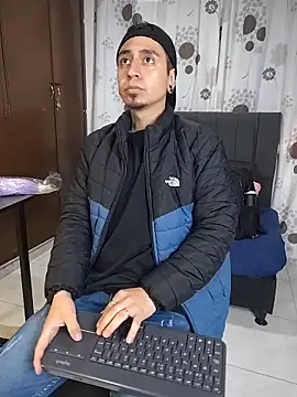 abnerdam01 online show from November 5, 2025, 1:44 pm