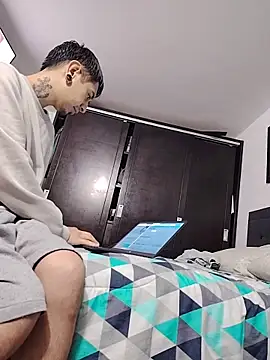 abnerdam01 online show from December 1, 2025, 3:06 pm