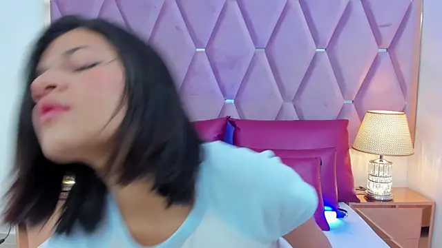 MaskedGirl  online show from November 19, 2025, 12:16 pm