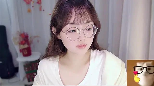 YUANYUAN-A online show from February 26, 2026, 1:32 pm