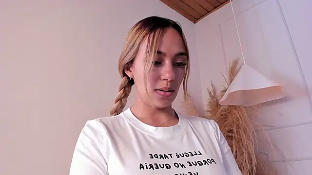 nikolevoshkie  online show from March 20, 2026, 7:52 pm