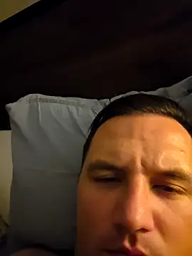 Snapshot of spouicke chatting on November 26, 2025, 10:44 pm spouicke online show from November 26, 2025, 10:44 pm