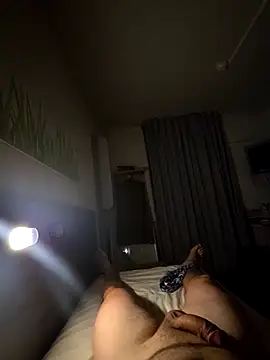 Snapshot of spouicke chatting on April 2, 2026, 10:40 pm spouicke online show from April 2, 2026, 10:40 pm