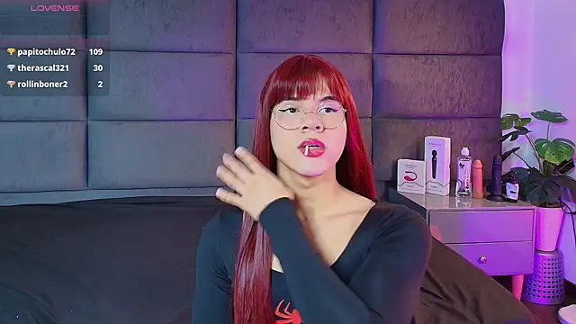 Slenna Moon online show from December 21, 2025, 2:51 am