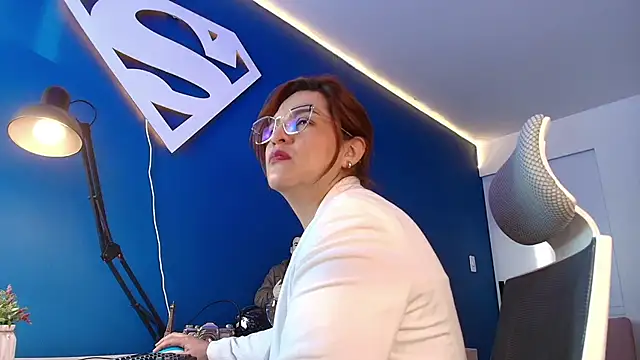 Snapshot of Skylar__Desire chatting on November 4, 2025, 11:20 am Skylar Desire online show from November 4, 2025, 11:20 am