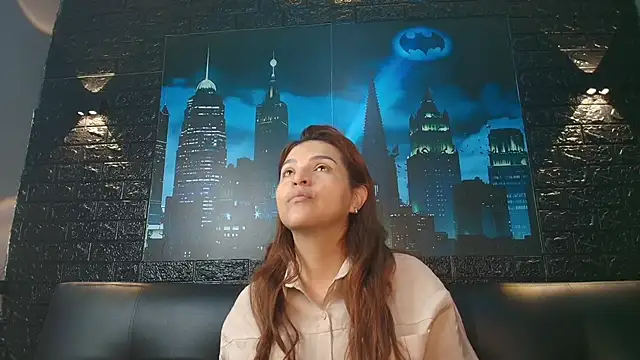 Snapshot of Skylar__Desire chatting on November 5, 2025, 1:22 pm Skylar Desire online show from November 5, 2025, 1:22 pm