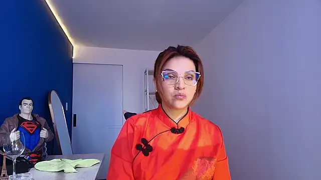 Snapshot of Skylar__Desire chatting on November 12, 2025, 1:00 pm Skylar Desire online show from November 12, 2025, 1:00 pm