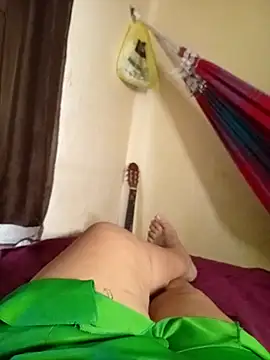 Snapshot of Ravena2290 chatting on January 18, 2026, 11:47 am Ravena2290 online show from January 18, 2026, 11:47 am