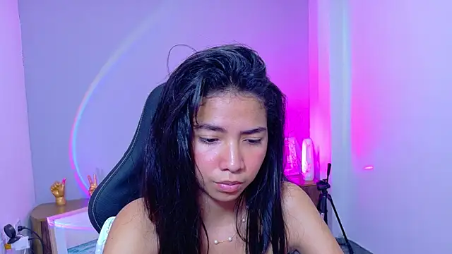 Snapshot of luna_roja25 chatting on February 12, 2026, 3:07 pm luna roja25 online show from February 12, 2026, 3:07 pm