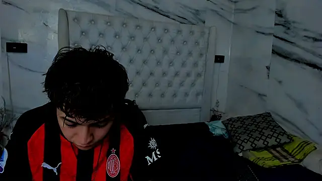 Snapshot of Ari_and_Storm chatting on January 31, 2026, 11:25 pm Ari and Storm online show from January 31, 2026, 11:25 pm