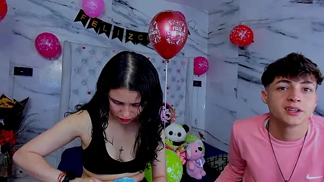 Snapshot of Ari_and_Storm chatting on February 12, 2026, 12:05 am Ari and Storm online show from February 12, 2026, 12:05 am