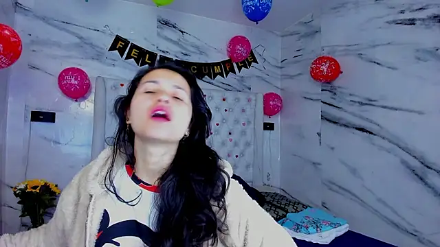 Snapshot of Ari_and_Storm chatting on February 15, 2026, 1:52 pm Ari and Storm online show from February 15, 2026, 1:52 pm