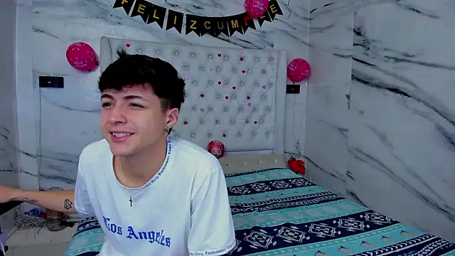 Ari and Storm online show from March 26, 2026, 2:11 pm