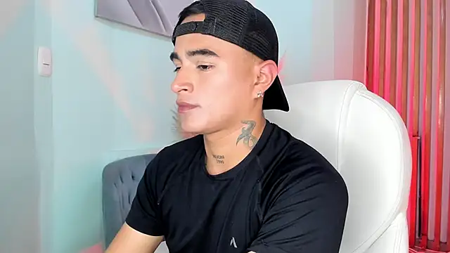 LiamDeep online show from September 10, 2025, 8:53 pm