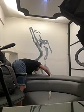 LiamDeep online show from December 16, 2025, 8:25 pm