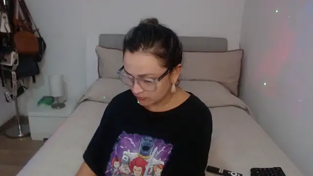 Snapshot of sophie_lopez1 chatting on June 21, 2026, 2:36 am sophie lopez1 online show from June 21, 2026, 2:36 am