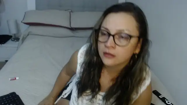 Snapshot of sophie_lopez1 chatting on June 30, 2026, 2:23 am sophie lopez1 online show from June 30, 2026, 2:23 am