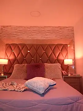 AmiraMorgan online show from November 30, 2025, 4:05 am