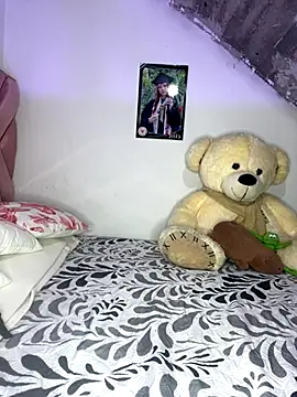 Melody rouxxx online show from November 18, 2025, 2:06 am