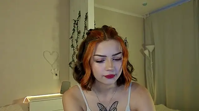 PurrrBerry online show from September 18, 2025, 3:19 am