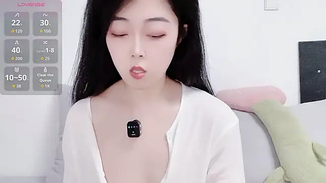 baobao-419 online show from October 29, 2025, 8:38 am