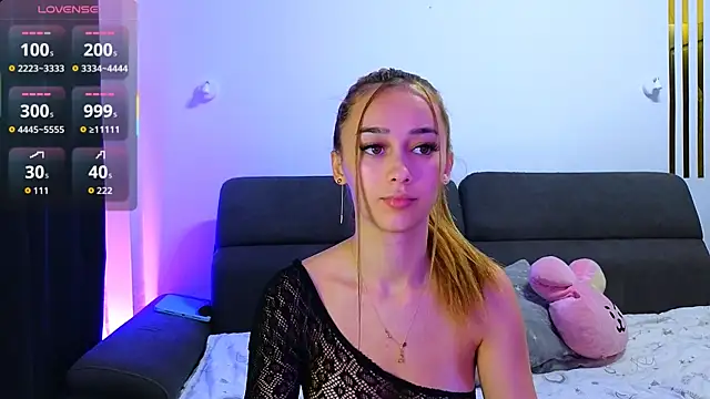 AmyKent  online show from November 2, 2025, 4:20 pm