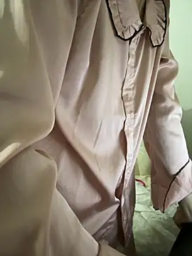 tran my online show from November 3, 2025, 6:25 am