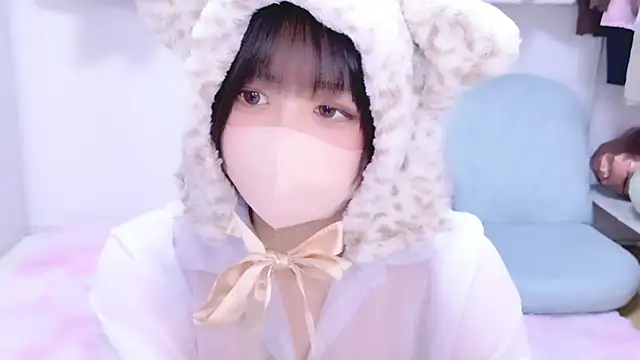 Hinata Sun online show from March 9, 2026, 8:35 pm