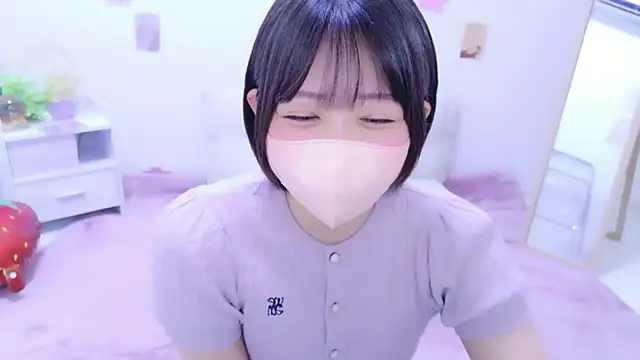 Hinata Sun online show from May 22, 2026, 6:53 am