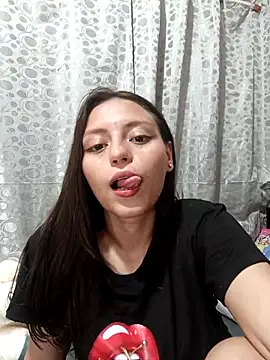 Snapshot of Lahila_ chatting on March 18, 2026, 3:48 pm Lahila online show from March 18, 2026, 3:48 pm