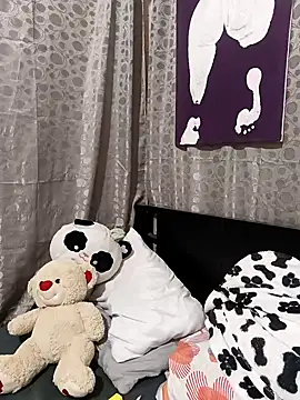 Snapshot of Lahila_ chatting on May 9, 2026, 3:23 am Lahila online show from May 9, 2026, 3:23 am