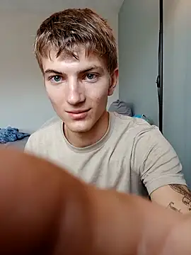 Snapshot of TriumphPsycho chatting on October 4, 2025, 4:27 pm TriumphPsycho online show from October 4, 2025, 4:27 pm