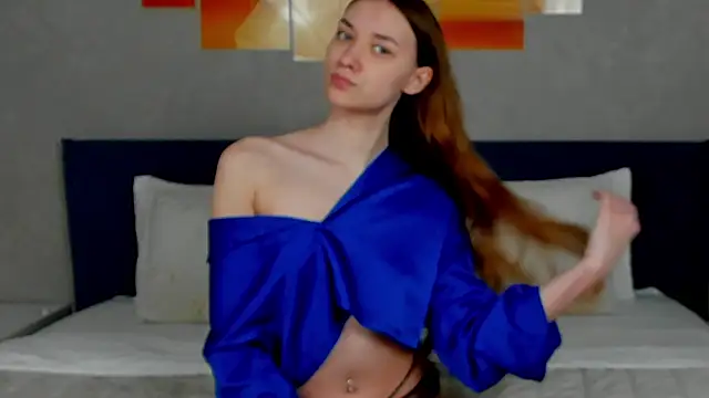 AmadaReine online show from March 9, 2026, 4:27 am