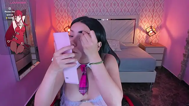 CHRISTY TEIGEN4 online show from September 12, 2025, 7:25 pm