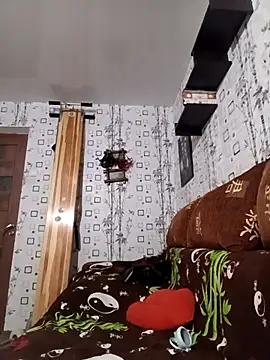 Lietta  online show from November 9, 2025, 2:04 pm