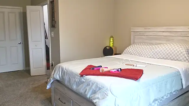 Snapshot of Calimarina chatting on November 6, 2025, 6:42 pm Calimarina online show from November 6, 2025, 6:42 pm