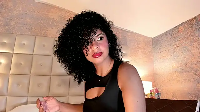 SheyLopez online show from May 21, 2026, 3:24 am