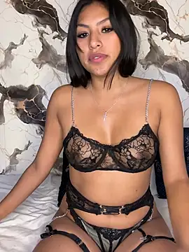 BrunetteBliss69 online show from June 25, 2026, 12:43 am