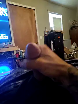 Wolfyking95 online show from September 21, 2025, 3:13 pm