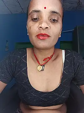 Hotwera online show from October 6, 2025, 7:17 am