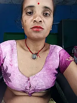 Hotwera online show from October 7, 2025, 8:39 pm