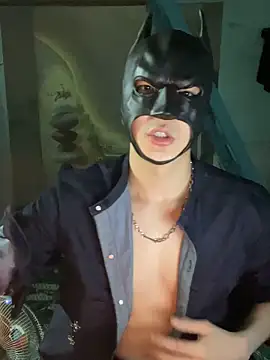 anhkiet huang online show from November 4, 2025, 6:34 am