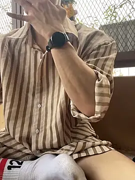 anhkiet huang online show from December 18, 2025, 7:47 am