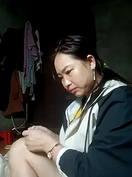 suki-lady online show from November 23, 2025, 3:06 am